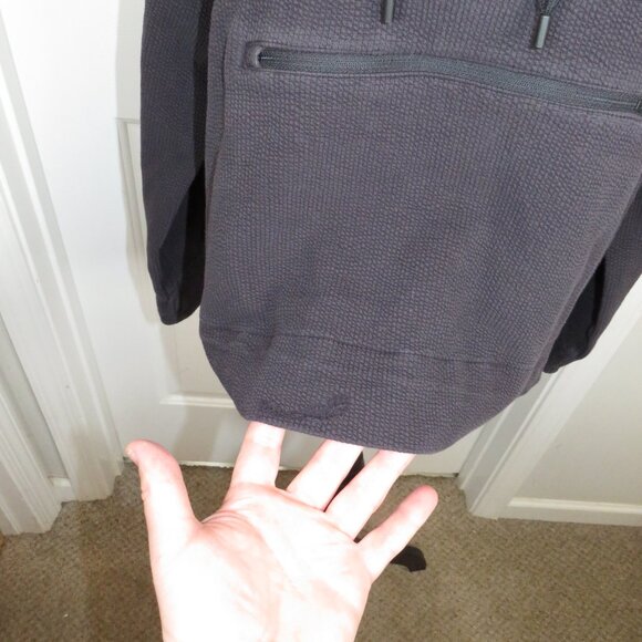 Lululemon Textured Half Zip Hoodie Women's Size 8 in Black *Read* - Picture 4 of 8